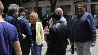 Мрежата пита: Кога ДБ и „Мутрите“ ще протестират пред посолството на САЩ в защита на Божков от санкциите