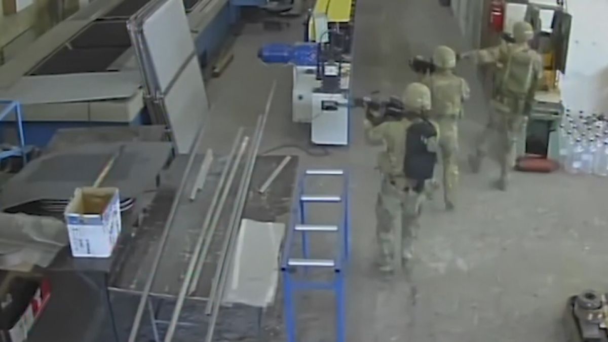 CNN: Пентагонът даде обяснение  за щурма на цеха в Чешнегирово и се извини