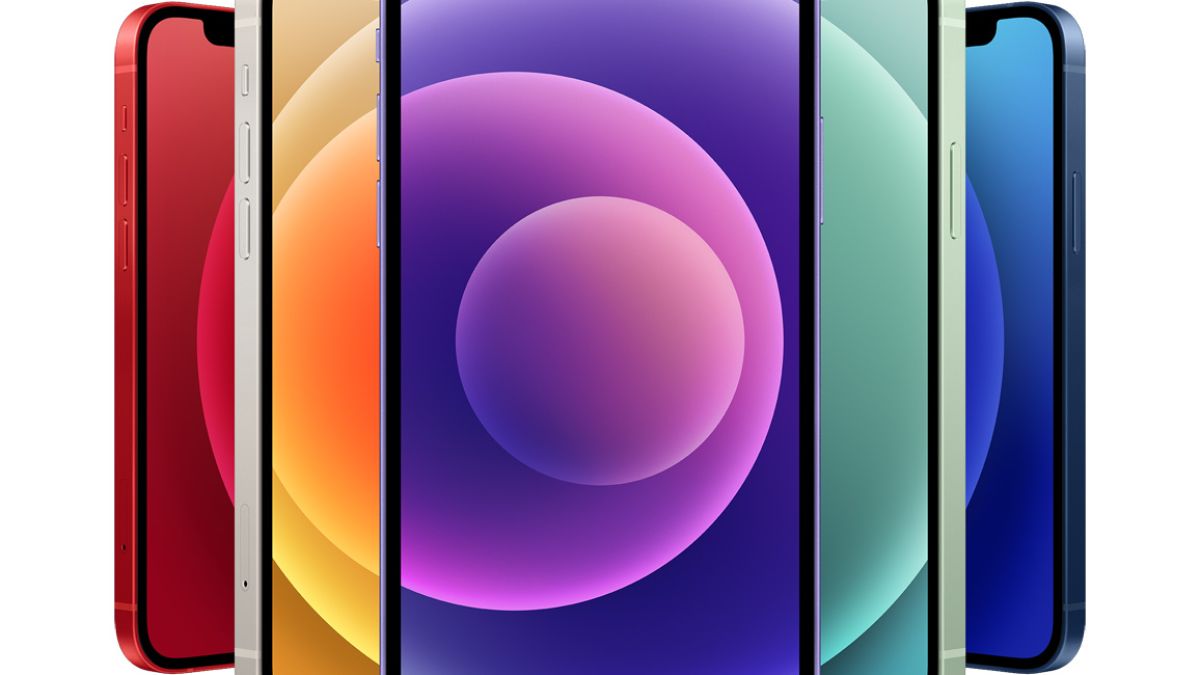 Смартфоните на месец юни във Vivacom са iPhone 12 и iPhone 12 mini