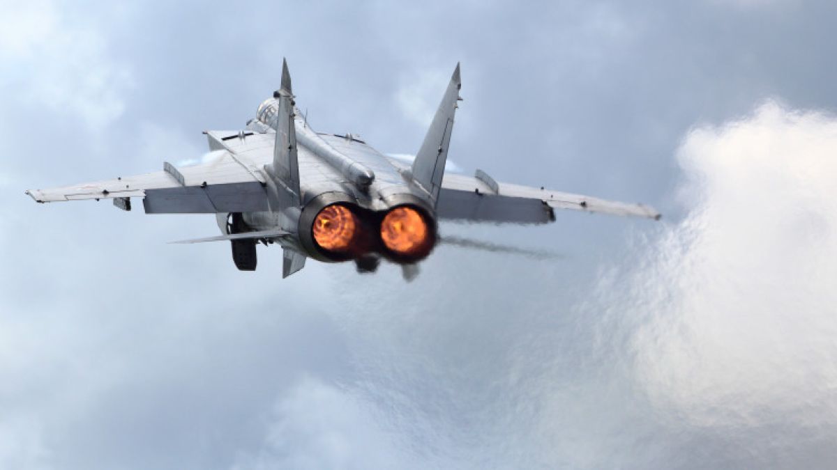 Руски МиГ-31 вдигнат по спешност заради US разузнавач над Баренцово море