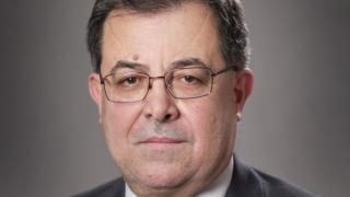 Още един служебен министър фучи и взима глави
