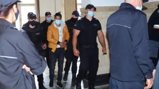 15-г. ученик, убил момиченце в Самоковско, шокира с признание в съда 