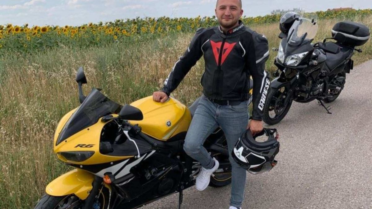 Ето какво се случва с младия рокер, който се потроши при инцидент в Хасковско 
