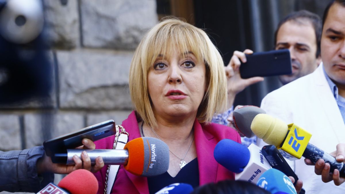 Манолова пак обърна палачинката, щяла да подкрепи правителство на ИТН, дори, ако...