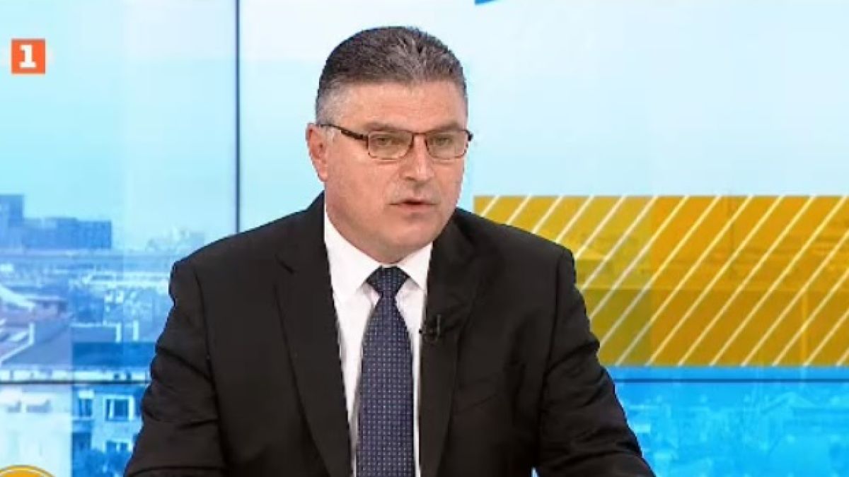 Военният министър огласи най-черната вест за изчезналия пилот!  
