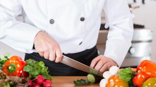 Албанци ни строят къщите, турци ни готвят по курортите  