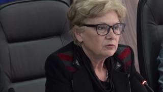 Скандалът се разгаря! Комитова отговори на БСК за колапса в строителния бранш