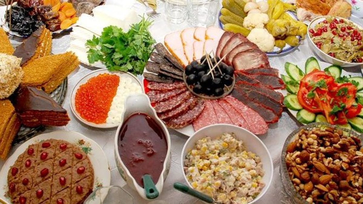 Ядат ли по-малко луканка и други луксозни храни големите шефове заради пандемията 