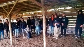 Полицаи влязоха в обора на селска кметица от Хасковско и се хванаха за главите СНИМКИ
