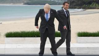 Джонсън гневен на Макрон за намека, че Северна Ирландия не е част от Великобритания