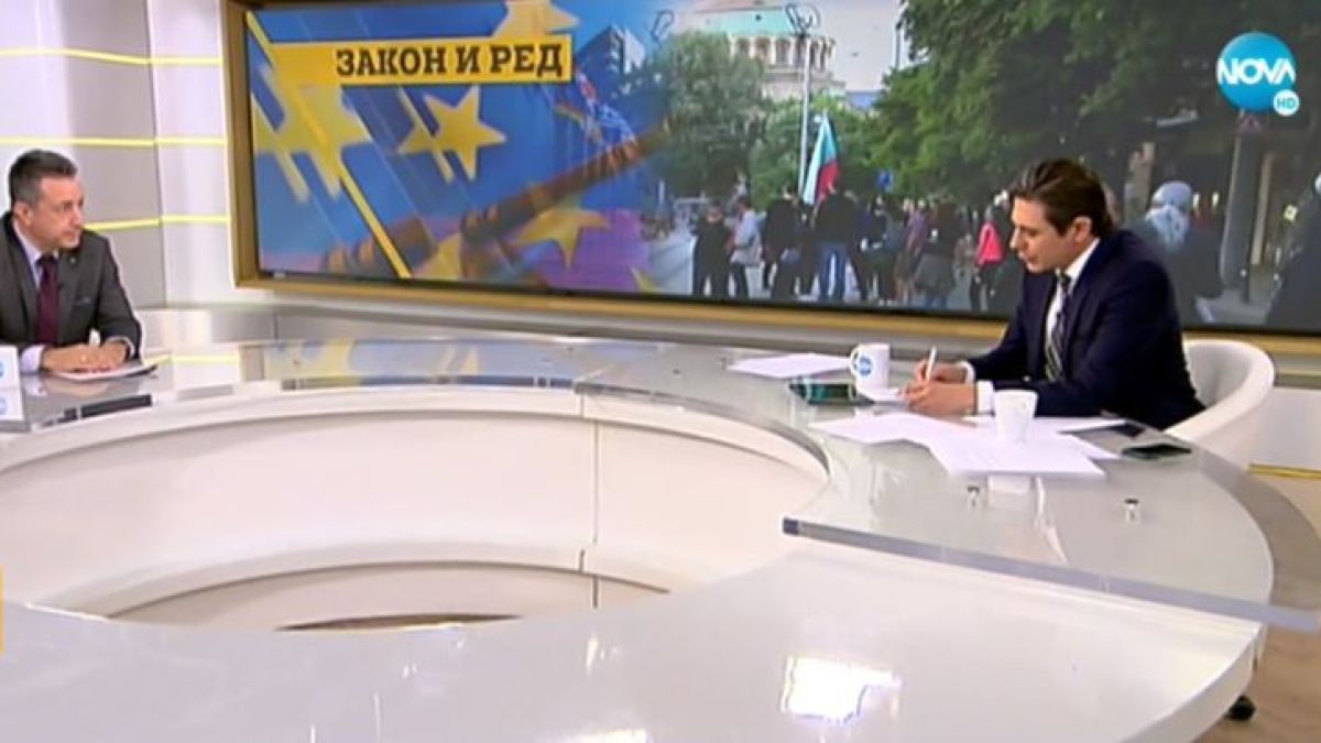 Янаки Стоилов видял клипа с "личния подарък" за Узунов и веднага направил това