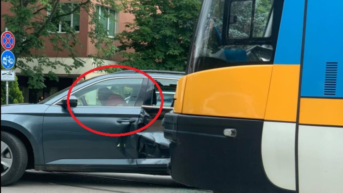 Първо в БЛИЦ! Ужасяващо меле в София СНИМКА