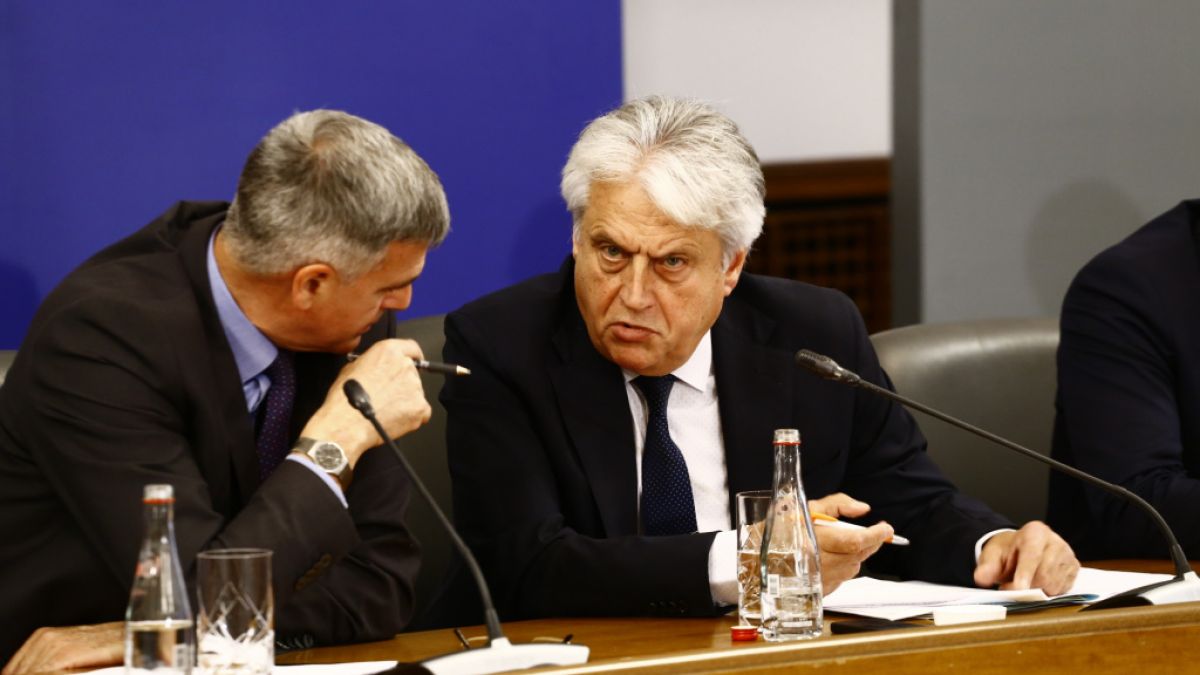 Бойко Рашков докладва за малко уволнени от МВР и конспирация в една служба ВИДЕО