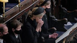 Истински ужас тресе кралското семейство след смъртта на принц Филип СНИМКИ