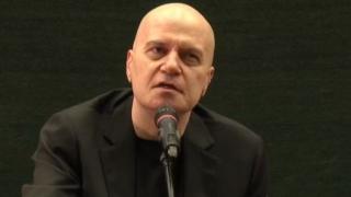 Трифонов пак увърта по най-важния въпрос, чийто отговор чака цяла България
