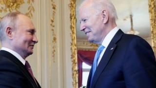 Байдън и Путин си размениха дарове, но ето каква скрита символика има в тях