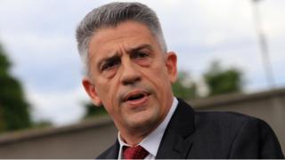 Радев официално взе главата на шефа на разузнаването