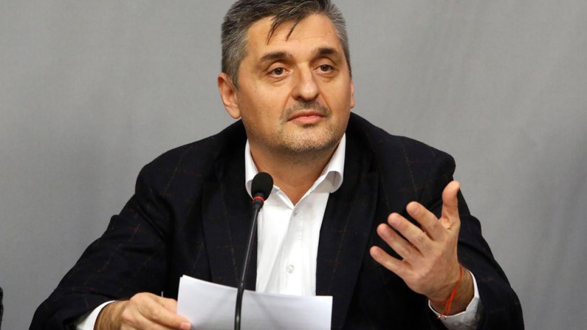 Кирил Добрев почете паметта на баща си СНИМКА