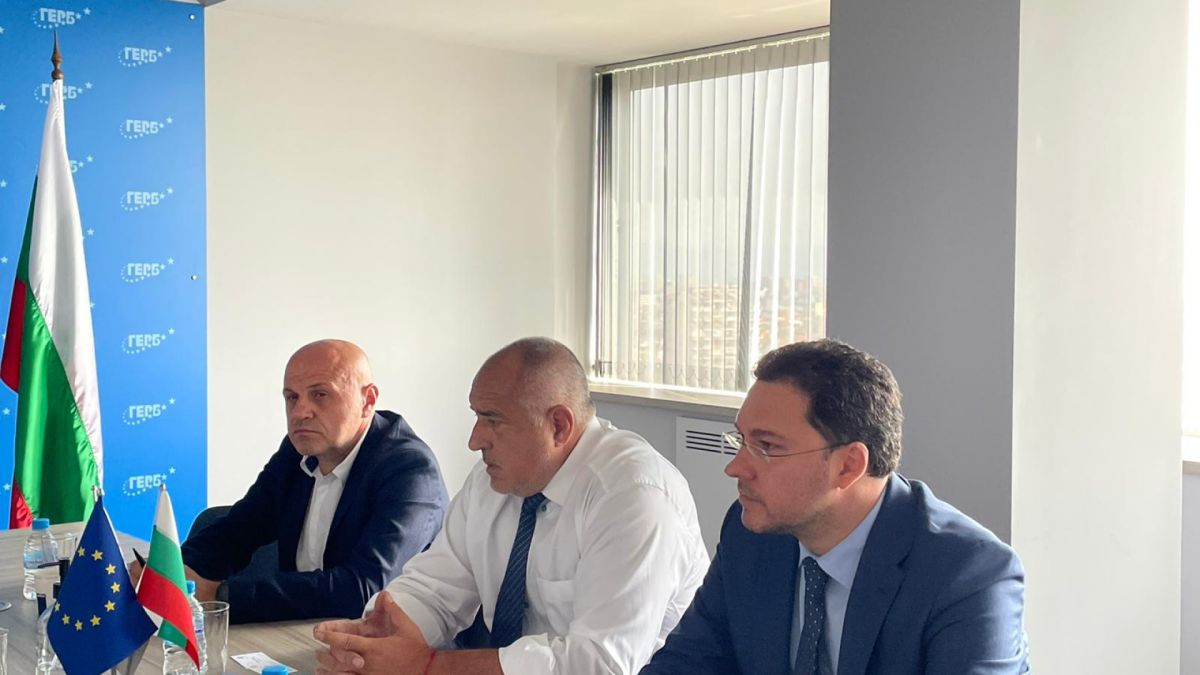 Борисов алармира мисия на ОССЕ за бруталните чистки и нарушения на служебния кабинет  