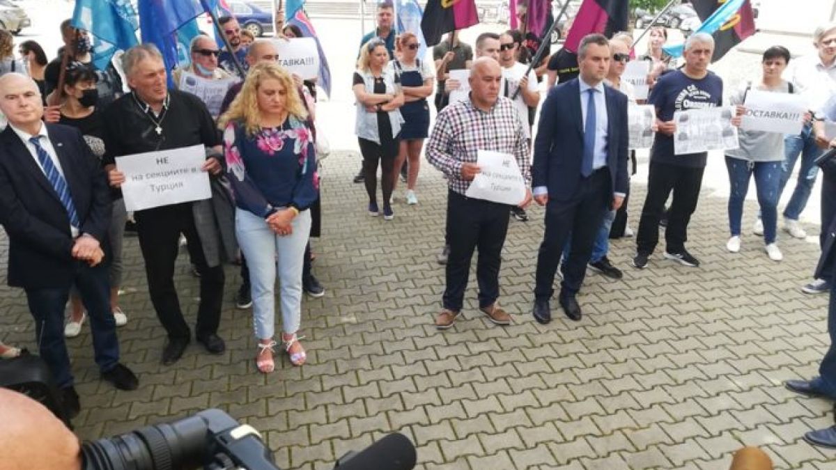 Патриотите плаши ЦИК с огромен протест, ако отвори 121 секции в Турция ВИДЕО