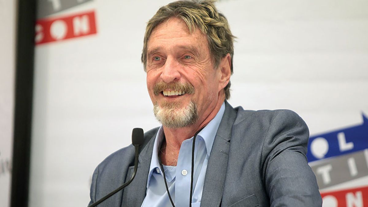 Откриха мъртъв в затвора основателя на антивирусната програма McAfee