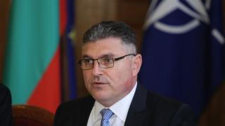 Служебният военен министър с последни новини за черната кутия на падналия МиГ-29
