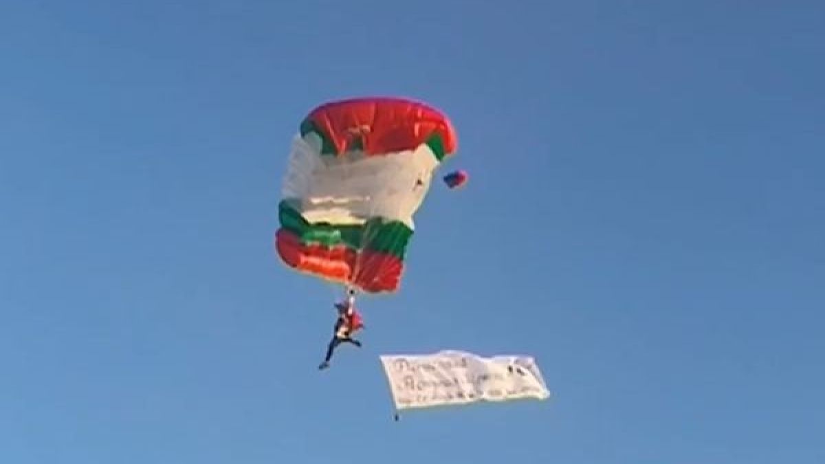 Ето какво се случи след уникалното предложение за брак на лейтенант Величков 