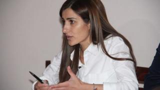 Атентат срещу красивата щерка на кмета на Забърдо