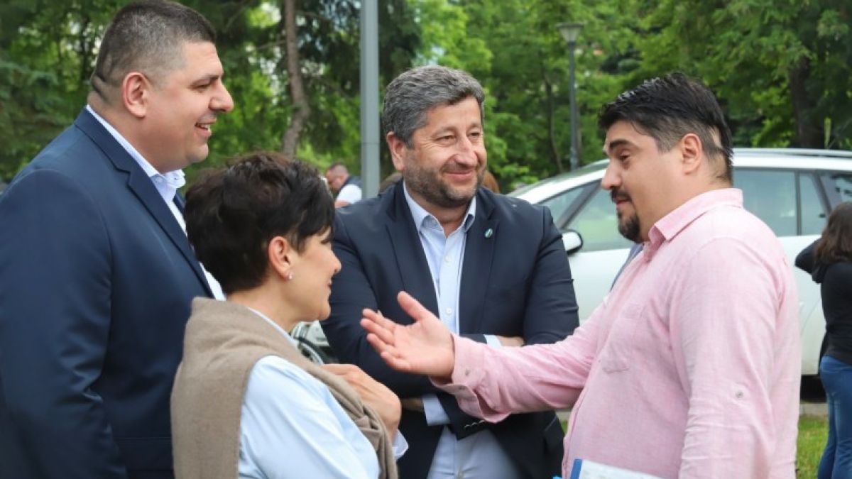 Активист на ДБ заряза партията и скочи остро на Христо Иванов за комунистическото му минало