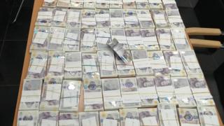 Турчин укри валута за над 614 хиляди лева, но на ГКПП - Капитан Андреево му се стъжни СНИМКИ