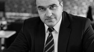 Александър Урумов: Одобрявате ли християни да гласуват за Христо Иванов - виден привърженик на гей парадите