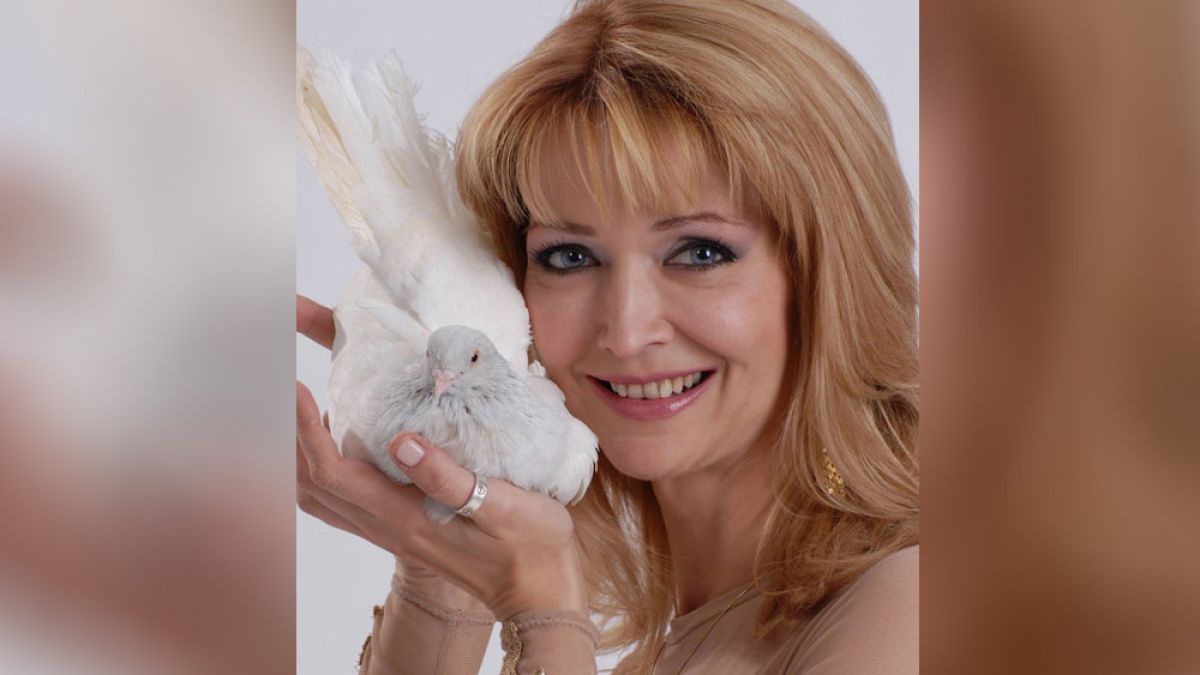 Росица Кирилова: Моят смисъл е да създавам радост на хората