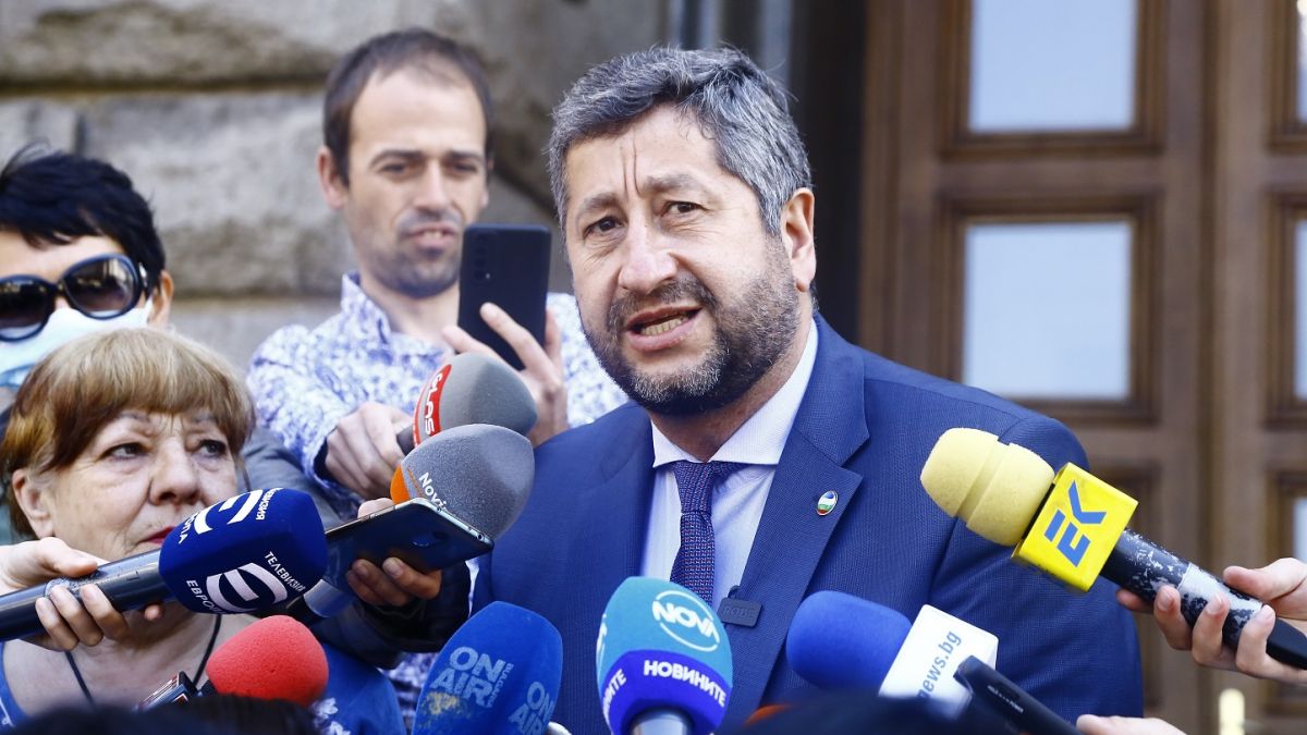 Иванов усуква пред Слави за мръсните хора и взрива с 3 въпроса