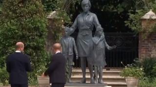 Принцовете Уилям и Хари се събраха! Ето защо НА ЖИВО