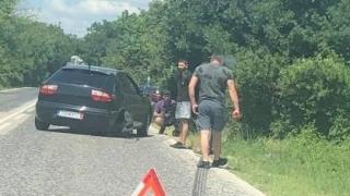 Неправилно изпреварване доведе до голяма беля край Враца СНИМКИ