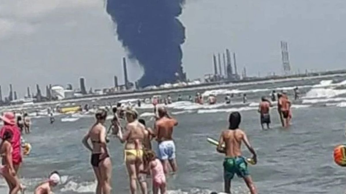 Ето какво се случва в България след експлозията в най-голямата румънска рафинерия 