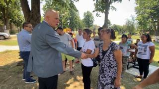 Главният прокурор посети село Търнава и се срещна с близки на удареното от лек автомобил момче СНИМКИ