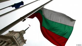 Чужди медии: Кой ще управлява след 11 юли? Трифонов не иска, Радев не може