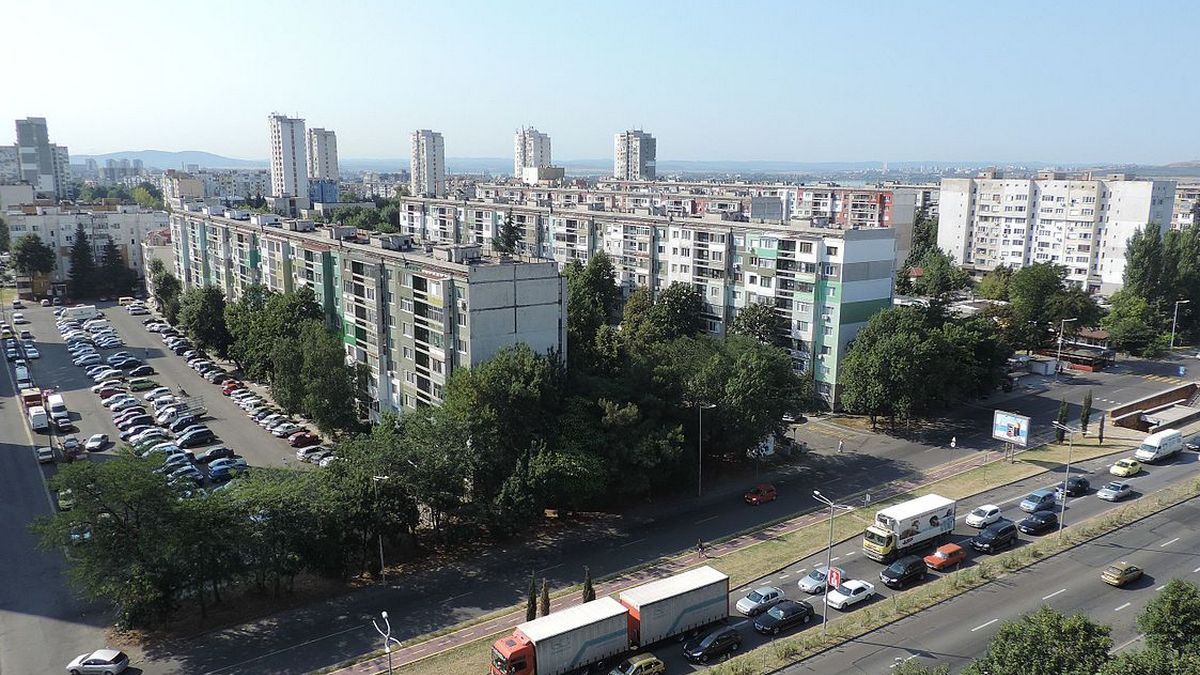 Гърми скандал! ГЕРБ-Бургас към МВР: Арестувахте ли домоуправител, който събира подписи за улично осветление?