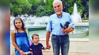 Достоен потомък на Апостола е наследил сините му очи