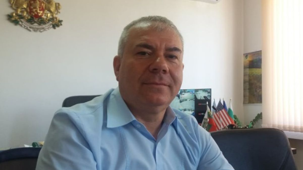 Мащабнaта акция с купуването на гласове удари още един кмет, привикаха го на разпит 