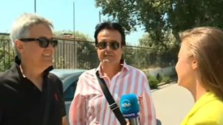 Братя Аргирови чакат да гласуват на огромна опашка в Гърция ВИДЕО
