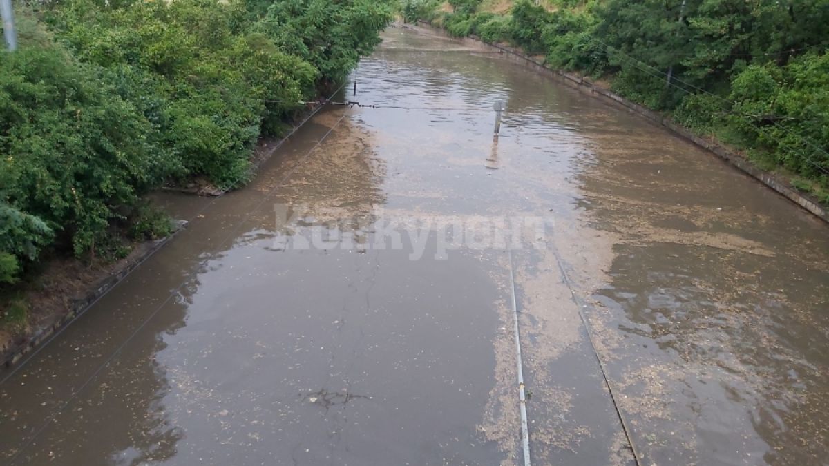 Водна стихия се стовари над Враца, страшно е! ВИДЕО