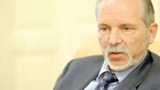 Доц. Великов посочи грешката на Слави, но видя светлина в тунела