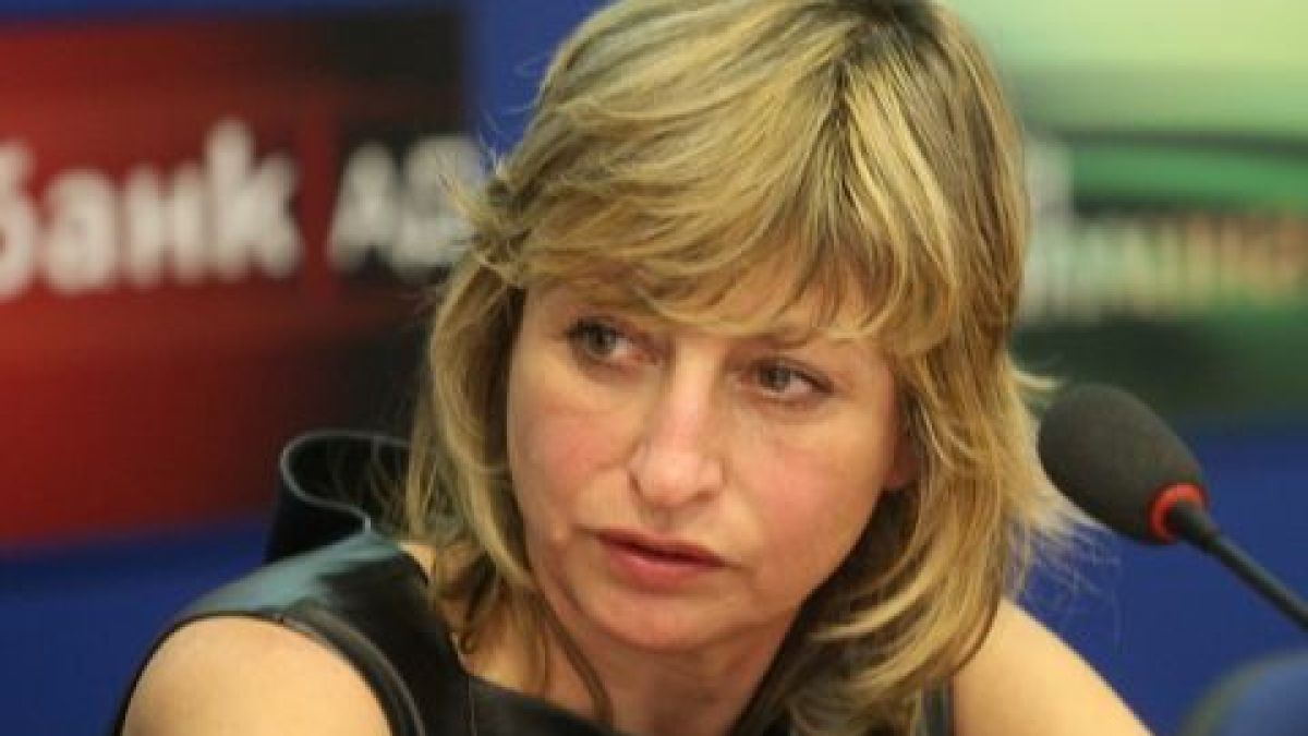 Доц. Мира Радева: Партията на Слави готви диктатура!