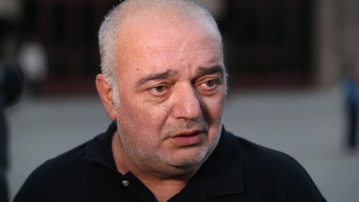 Бабикян инструктира Радев как да бабува на новото правителство 