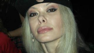 Албена Вулева удари дъното, съблича се за пари и иска... СНИМКА 18+