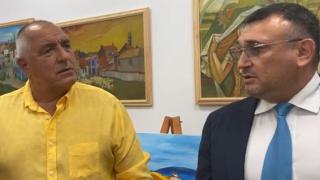 Борисов захапа служебния кабинет: Искат да източат ББР, изчегъртват собствените си хора ВИДЕО