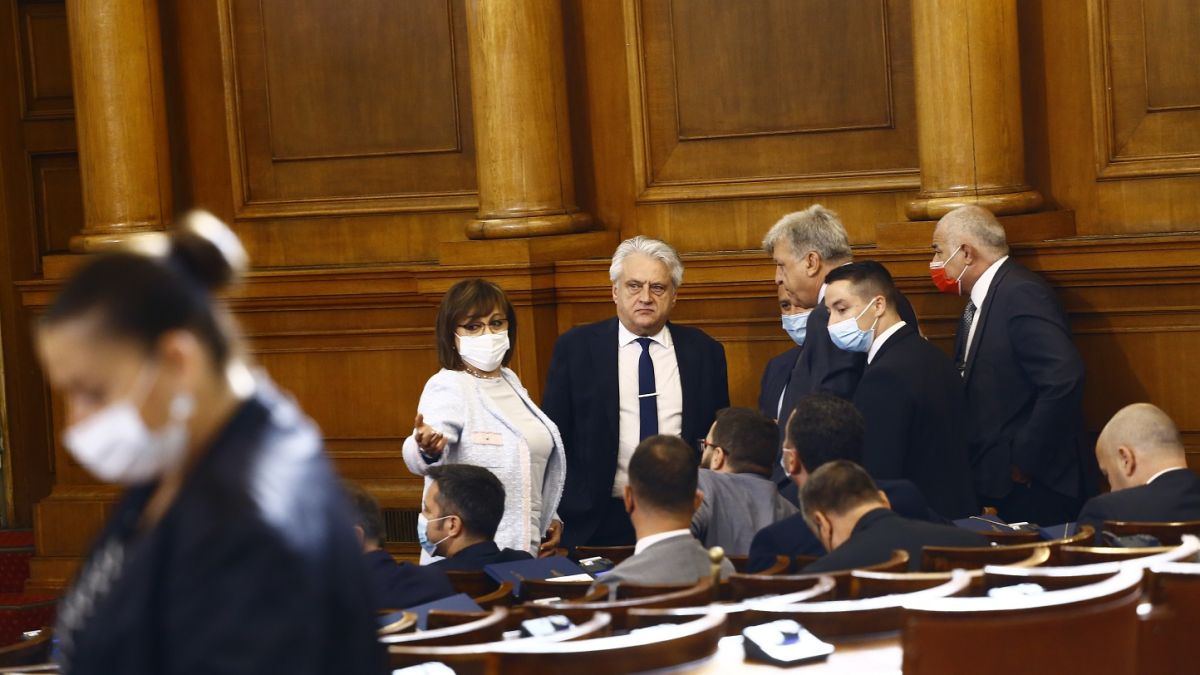 След 3-часови препирни НС реши ще проверява ли Рашков за натиск и произвол