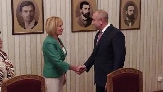 Манолова се заинати: Няма да подкрепим кабинет на Слави, ако... ВИДЕО